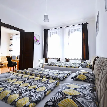 Spacious Cozy In Centre
