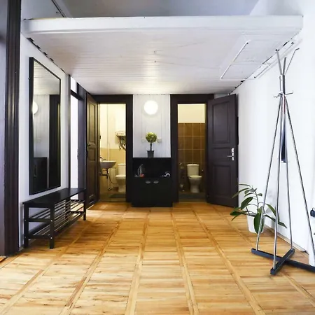 Spacious Cozy In Centre Daire Prag