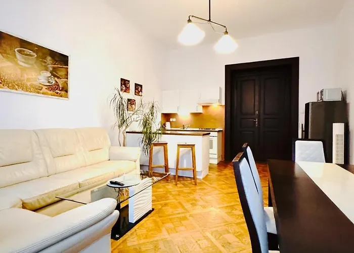 アパート Spacious Cozy In Centre