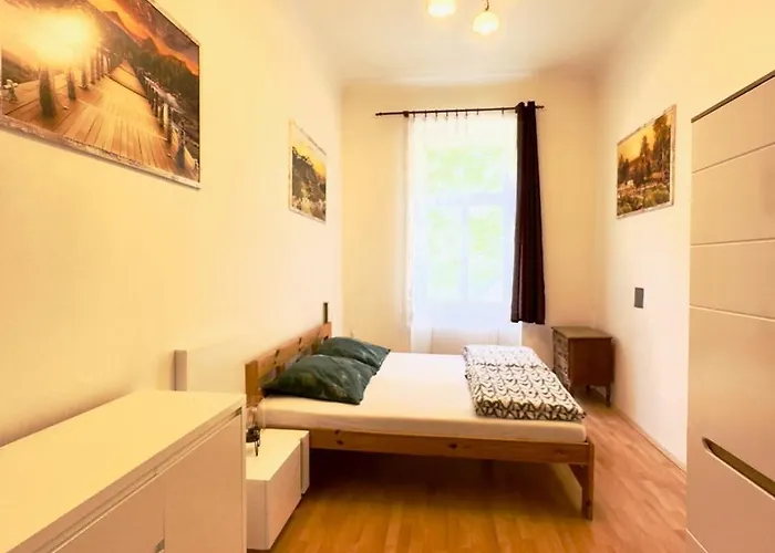 Daire Spacious Cozy In Centre Prag