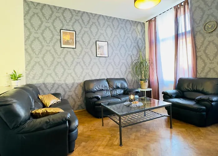Spacious Cozy In Centre