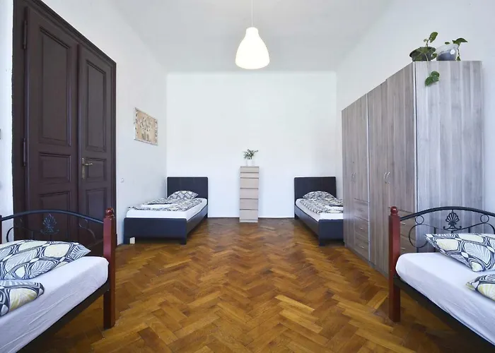 Spacious Cozy In Centre * プラハ