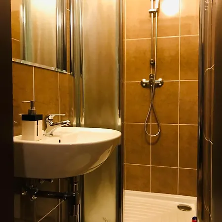 Spacious Cozy In Centre
