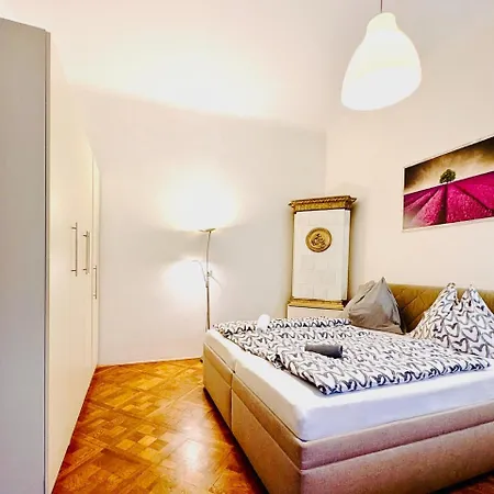 Appartement Spacious Cozy In Centre