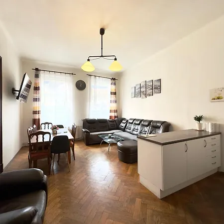 Spacious Cozy In Centre Daire Prag