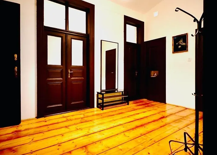 Spacious Cozy In Centre