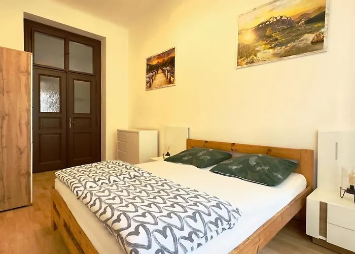 Spacious Cozy In Centre